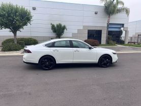 2024 Honda Accord Hybrid - Image 13