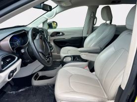 2021 CHRYSLER VOYAGER VAN V6, 3.6 LITER LXI MINIVAN 4D
