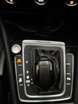 2015 VOLKSWAGEN GOLF R HATCHBACK 4-CYL, TURBO, 2.0 LITER HATCHBACK SEDAN 4D