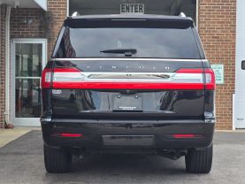 2019 Lincoln Navigatorreserve Sport Utility 4d - Image 4