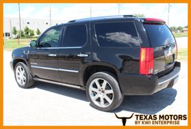 2011 CADILLAC ESCALADE SUV V8, FLEX FUEL, 6.2 LITER SPORT UTILITY 4D