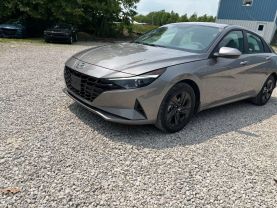 2023 HYUNDAI ELANTRA SEDAN 4-CYL, SULEV, 2.0 LITER SEL SEDAN 4D at T&T Repairables - used car dealership in Spencer, Indiana.