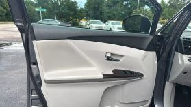 2012 Toyota Venza - Image 10