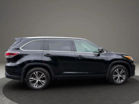 2016 Toyota Highlander - Image 17