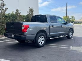 2017 NISSAN TITAN CREW CAB PICKUP V8, 5.6 LITER S PICKUP 4D 5 1/2 FT