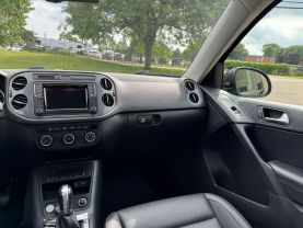 2017 VOLKSWAGEN TIGUAN SUV 4-CYL, TURBO, 2.0 LITER 2.0T WOLFSBURG EDITION 4MOTION SPORT UTILITY 4D
