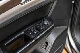 2019 Volkswagen Atlas - Image 46