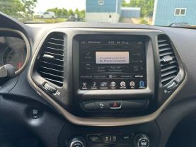 2018 JEEP CHEROKEE SUV V6, 3.2 LITER LIMITED SPORT UTILITY 4D at T&T Repairables - used car dealership in Spencer, Indiana.