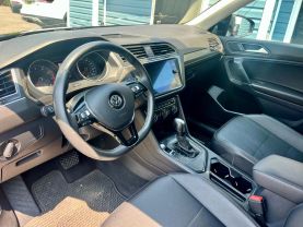 2020 VOLKSWAGEN TIGUAN SUV 4-CYL, TURBO, 2.0 LITER SE R-LINE BLACK SPORT UTILITY 4D