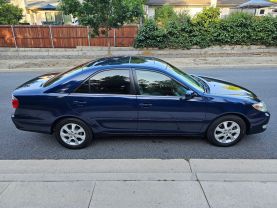 2005 TOYOTA CAMRY XLE SEDAN 4D