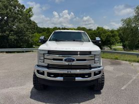 2019 FORD F250 SUPER DUTY CREW CAB PICKUP V8, TURBO DIESEL, 6.7 LITER LARIAT PICKUP 4D 6 3/4 FT