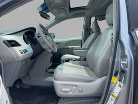 2013 TOYOTA SIENNA VAN V6, 3.5 LITER XLE MINIVAN 4D