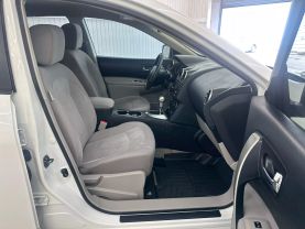2014 NISSAN ROGUE SELECT