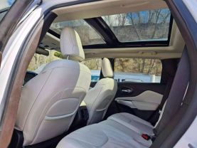 2018 JEEP CHEROKEE SUV V6, 3.2 LITER OVERLAND SPORT UTILITY 4D