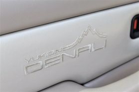 2001 GMC YUKON SUV V8, 6.0 LITER DENALI SPORT UTILITY 4D