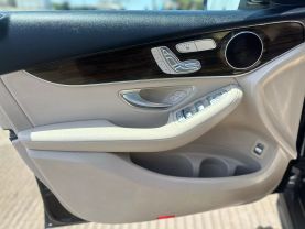 2020 MERCEDES-BENZ GLC SUV 4-CYL, TURBO, 2.0 LITER GLC 300 SPORT UTILITY 4D