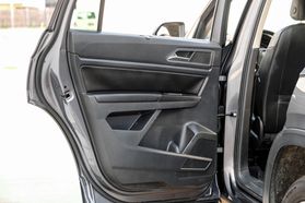 2019 Volkswagen Atlas - Image 48