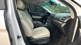 2016 Ford Explorer - Image 21