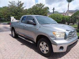 2009 TOYOTA TUNDRA DOUBLE CAB PICKUP V8, FLEX FUEL, 5.7 LITER SR5 PICKUP 4D 6 1/2 FT