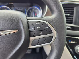 2017 CHRYSLER PACIFICA VAN V6, 3.6 LITER TOURING MINIVAN 4D