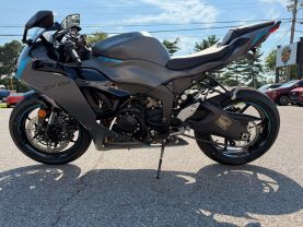 2025 KAWASAKI ZX636KSFAL NINJA ZX-6R SPORTBIKES - -