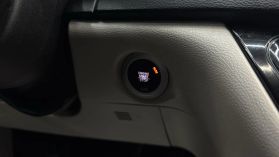 2020 CHRYSLER VOYAGER