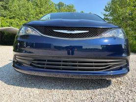 2017 CHRYSLER PACIFICA VAN V6, 3.6 LITER LX MINIVAN 4D at T&T Repairables - used car dealership in Spencer, Indiana.