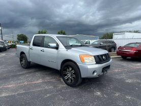 2011 NISSAN TITAN CREW CAB