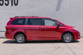 2020 TOYOTA SIENNA VAN V6, 3.5 LITER XLE MINIVAN 4D