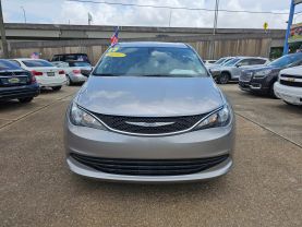 2017 CHRYSLER PACIFICA VAN V6, 3.6 LITER TOURING MINIVAN 4D