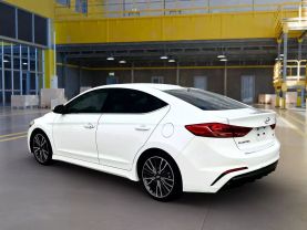 2017 HYUNDAI ELANTRA SEDAN WHITE MANUAL - Villas Autos LLC