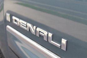 2007 GMC YUKON SUV V8, 6.2 LITER DENALI SPORT UTILITY 4D