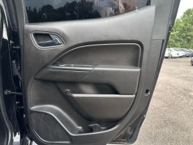 2018 Chevrolet Colorado Crew Cab - Image 17