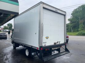2018 ISUZU MED DUTY NPR PICKUP GASOLINE NPR REGULAR CAB GAS