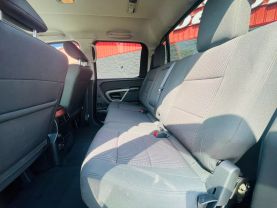 2015 NISSAN TITAN CREW CAB PICKUP V8, 5.6 LITER SV PICKUP 4D 5 1/2 FT