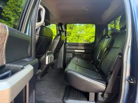 2017 FORD F250 SUPER DUTY CREW CAB PICKUP V8, TURBO DIESEL, 6.7L LARIAT PICKUP 4D 6 3/4 FT