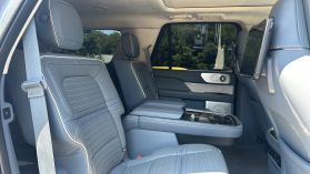 2020 Lincoln Navigator - Image 35