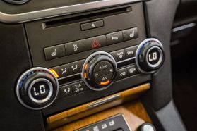 2016 Land Rover Lr4 - Image 28