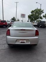2019 CHRYSLER 300