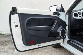 2012 Volkswagen Beetle - Image 31