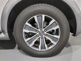 2018 Nissan Armada - - Image 12