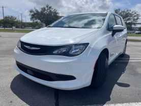 2023 CHRYSLER VOYAGER