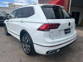 2022 VOLKSWAGEN TIGUAN SUV 4-CYL, TURBO, 2.0 LITER SEL R-LINE 4MOTION SPORT UTILITY 4D