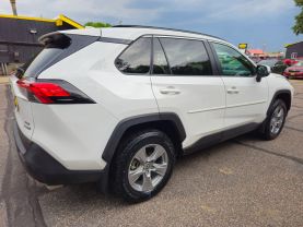 2022 TOYOTA RAV4 HYBRID SUV 4-CYL, HYBRID, 2.5 LITER XLE SPORT UTILITY 4D