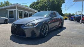 2022 Lexus Is - Image 8