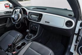 2012 Volkswagen Beetle - Image 15