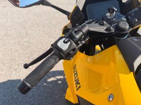 2024 SUZUKI GSX800FRQM4 GSX-8R SPORTBIKES - -