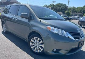 2014 TOYOTA SIENNA VAN V6, 3.5 LITER XLE MINIVAN 4D