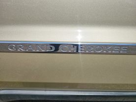 2011 JEEP GRAND CHEROKEE SUV V6, FLEX FUEL, 3.6 LITER LAREDO SPORT UTILITY 4D