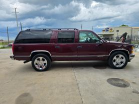 1999 Chevrolet Suburban 1500 - Image 9